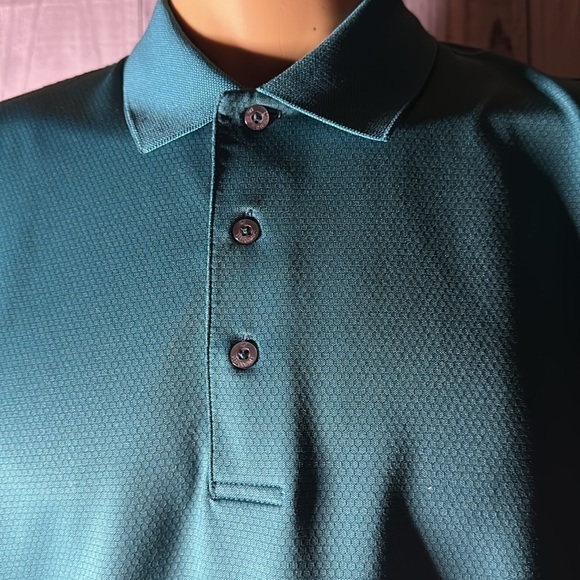 Men’s Roundtree & Yorke Blue Performance Polo. Size Large - Picture 3 of 4